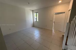 875 NE 211th St, Miami, FL 33179 - Photo 5
