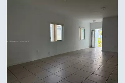 342 NE 31 Av, Homestead, FL 33033 - Photo 9