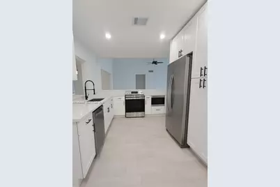 4603 King Palm Dr, Tamarac, FL 33319 - Photo 3