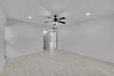 4603 King Palm Dr, Tamarac, FL 33319 - Photo 9