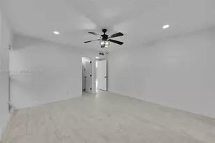 4603 King Palm Dr, Tamarac, FL 33319 - Photo 9