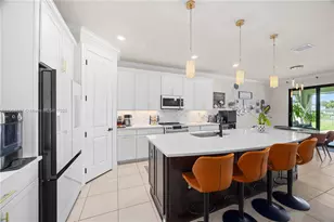 8152 NW 78th St, Tamarac, FL 33321 - Photo 9