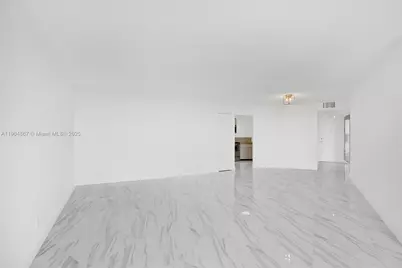 1000 Parkview Dr #811, Hallandale Beach, FL 33009 - Photo 13