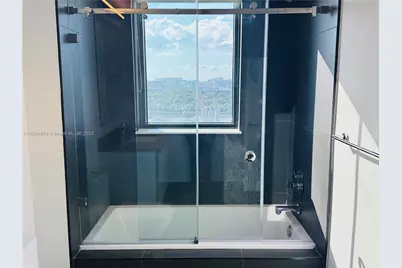 1600 NE 1st Ave #1016, Miami, FL 33132 - Photo 9