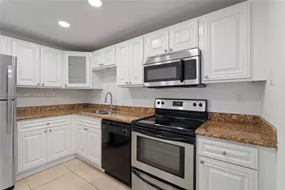 1800 Sans Souci Blvd #132, North Miami, FL 33181 - Photo 9