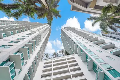 41 SE 5th St #816, Miami, FL 33131 - Photo 1