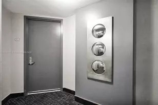 41 SE 5th St, Miami, FL 33131 - Photo 7