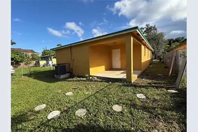 1325 NW 75th Ter, Miami, FL 33147 - Photo 11