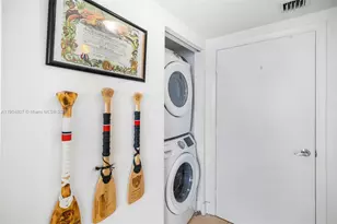 41 SE 5th St, Miami, FL 33131 - Photo 29