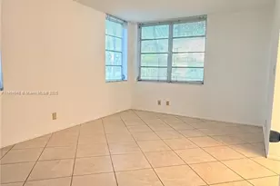 1811 Sabal Palm Dr, Davie, FL 33324 - Photo 11