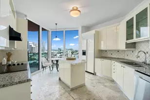 300 South Pointe Dr, Miami Beach, FL 33139 - Photo 3