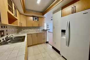 18071 Biscayne Blvd, Aventura, FL 33160 - Photo 1