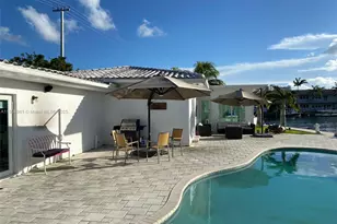 12388 N Bayshore Dr, North Miami, FL 33181 - Photo 23