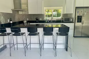 12388 N Bayshore Dr, North Miami, FL 33181 - Photo 17