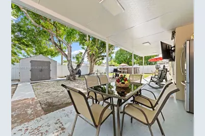 14761 Pierce St, Miami, FL 33176 - Photo 13