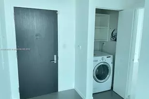 900 Biscayne Blvd, Miami, FL 33132 - Photo 9