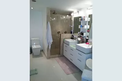 546 NE 199th Ln #4W, Miami, FL 33179 - Photo 11