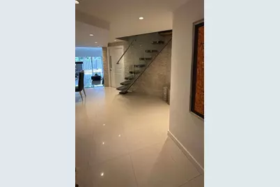 546 NE 199th Ln #4W, Miami, FL 33179 - Photo 5