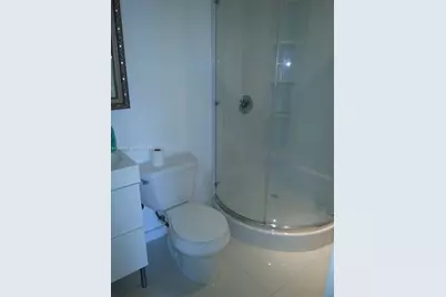546 NE 199th Ln #4W, Miami, FL 33179 - Photo 17