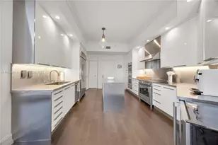 10 Edgewater Dr, Coral Gables, FL 33133 - Photo 9