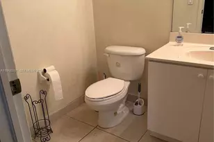 22911 SW 88th Pl, Cutler Bay, FL 33190 - Photo 17