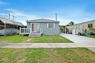 700 NW 219th Ave, Pembroke Pines, FL 33029 - Photo 1