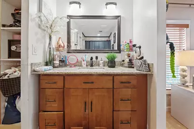 700 NW 219th Ave, Pembroke Pines, FL 33029 - Photo 17