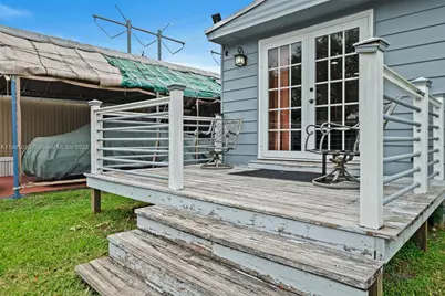 700 NW 219th Ave, Pembroke Pines, FL 33029 - Photo 3