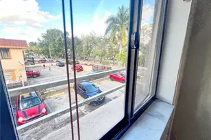 5712 W 25th Ct, Hialeah, FL 33016 - Photo 19