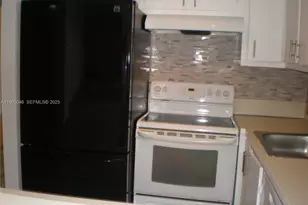 5855 Washington St, Hollywood, FL 33023 - Photo 5