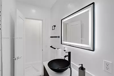 1285 NW 86th St, Miami, FL 33147 - Photo 19