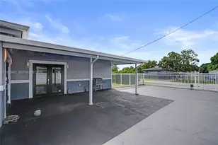 1285 NW 86th St, Miami, FL 33147 - Photo 33