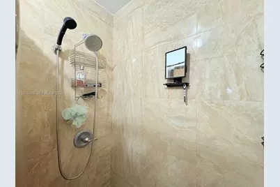 1290 W 41 St #203, Hialeah, FL 33012 - Photo 21