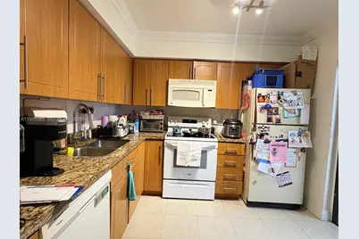 1290 W 41 St #203, Hialeah, FL 33012 - Photo 7