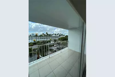 1865 79th St Cswy #4L, North Bay Village, FL 33141 - Photo 7