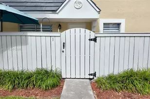 4555 SW 68th Ct Cir, Miami, FL 33155 - Photo 5