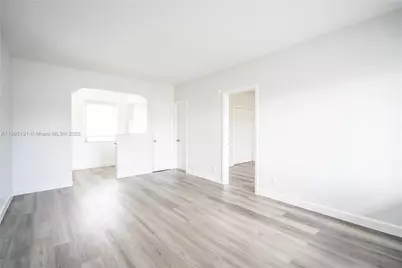 1208 71st St #7, Miami Beach, FL 33141 - Photo 3