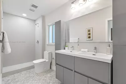 4220 SW 21st St, West Park, FL 33023 - Photo 17