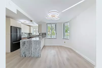 5900 Collins Ave #508, Miami Beach, FL 33140 - Photo 9