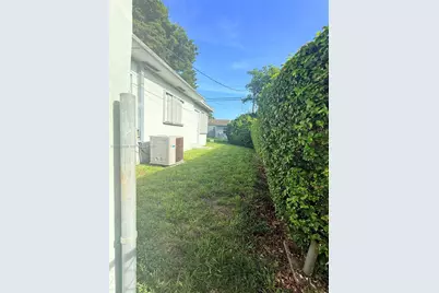 940 NW 67th St, Miami, FL 33150 - Photo 5