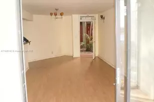 214 Lake Pointe Dr, Oakland Park, FL 33309 - Photo 17