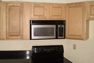 214 Lake Pointe Dr, Oakland Park, FL 33309 - Photo 3