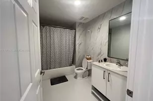 10950 NW 82nd St, Doral, FL 33178 - Photo 11