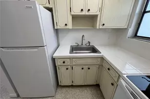 675 SW 7th Ave, Miami, FL 33130 - Photo 7