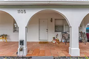 1105 NE 10th St, Hallandale Beach, FL 33009 - Photo 3