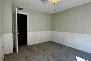9143D SW 23rd St, Davie, FL 33324 - Photo 19
