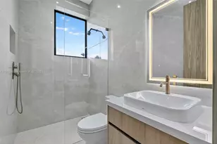 1021 W 46th St, Miami Beach, FL 33140 - Photo 31