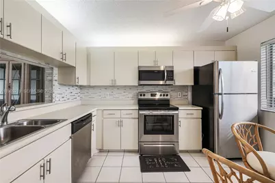 6698 N 10th Ave N #218, Lake Worth, FL 33467 - Photo 5