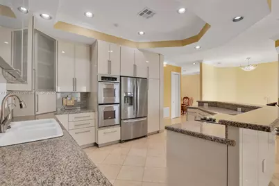 16232 NW 79th Ave, Miami Lakes, FL 33016 - Photo 7