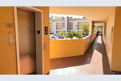 8850 Fontainebleau Blvd #202, Miami, FL 33172 - Photo 13